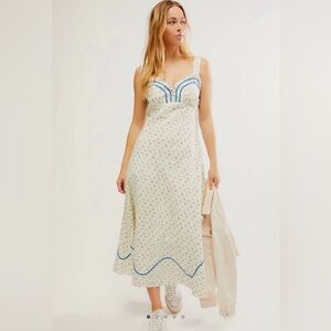 Sweet Hearts Midi Dress MSRP $168